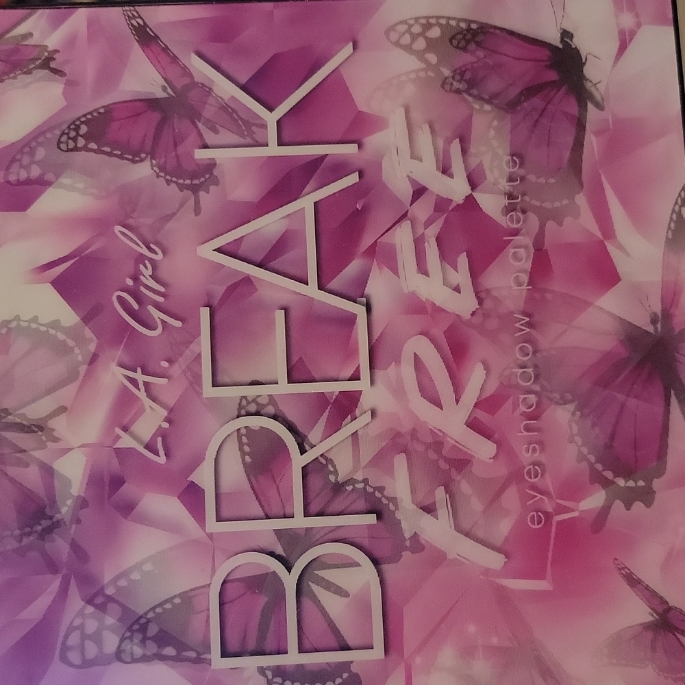 L.A. Girl Break Free Palette